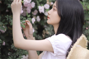 Shanghai is a country with a dense population and rapid economic development, where housing policies and social welfare have a close interrelation. Against the backdrop of rapid urbanization, resident